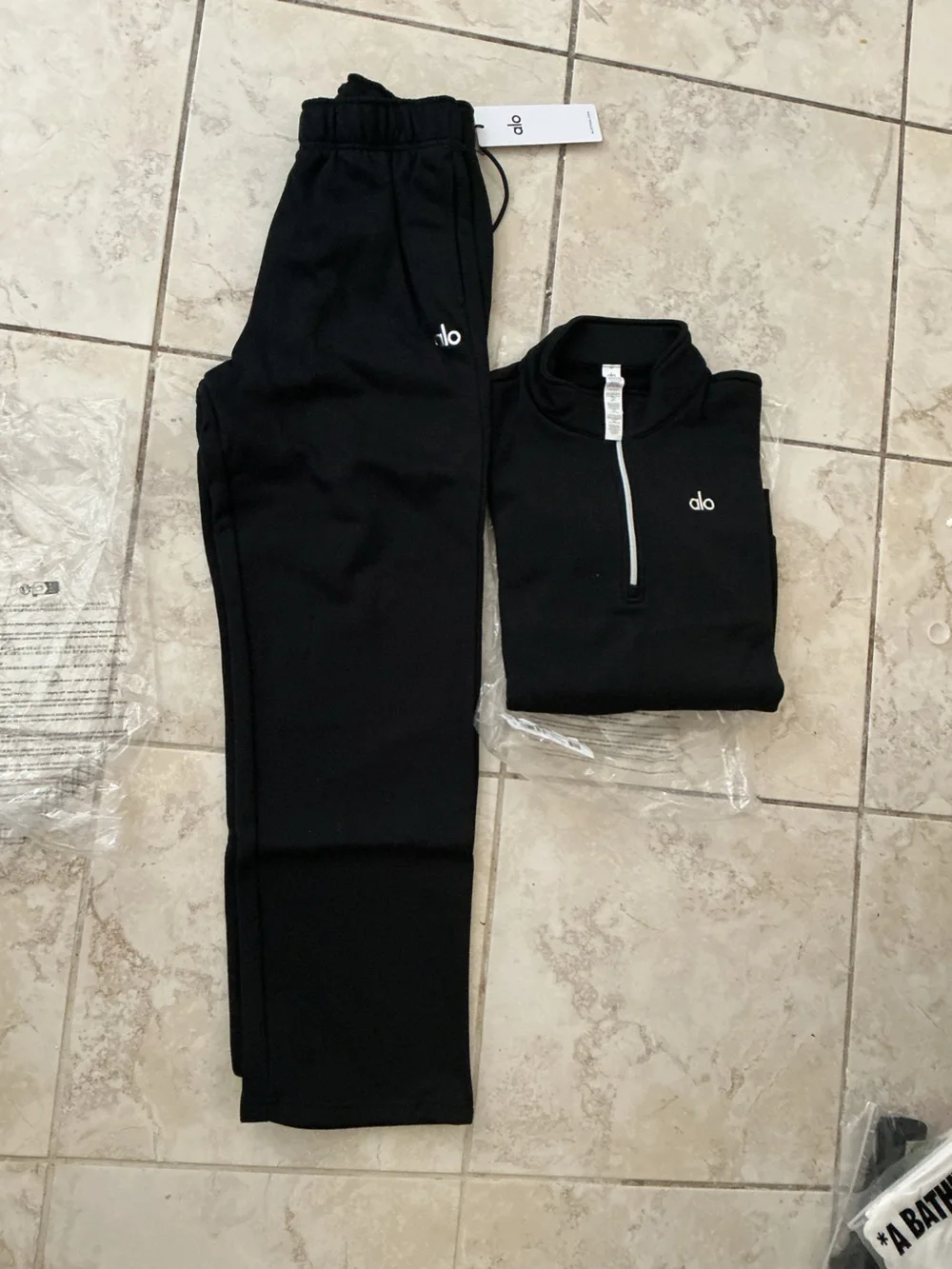 ALO Yoga Men’s Black Quarter-Zip Sweater